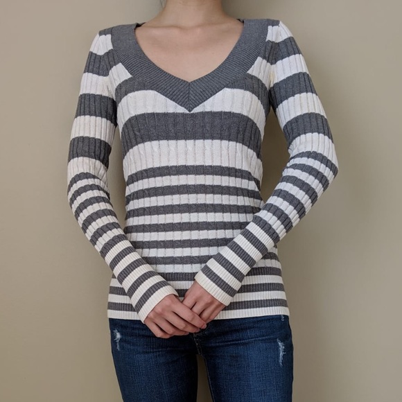 {Express} Gray Striped V-Neck Fitted Sweater - Picture 1 of 5